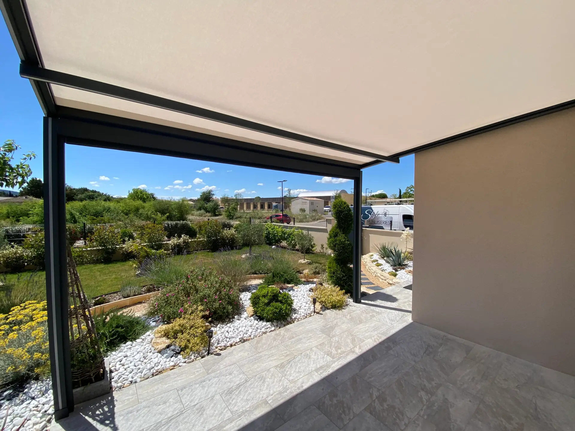 Installation pergostore à vaison la romaine vaucluse (84)
