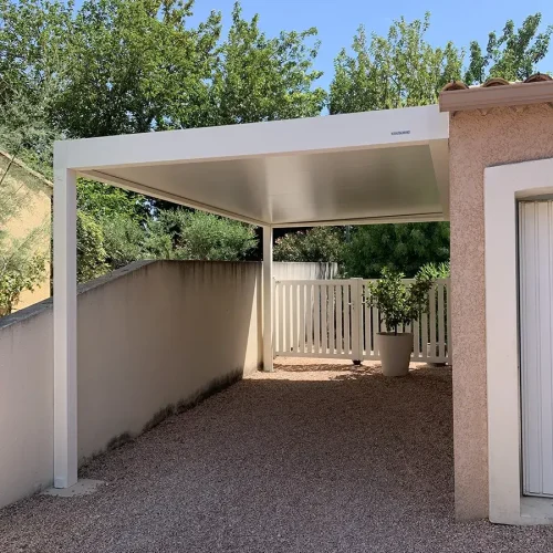 carport aluminium à toit plat à Avignon, protection moderne et durable